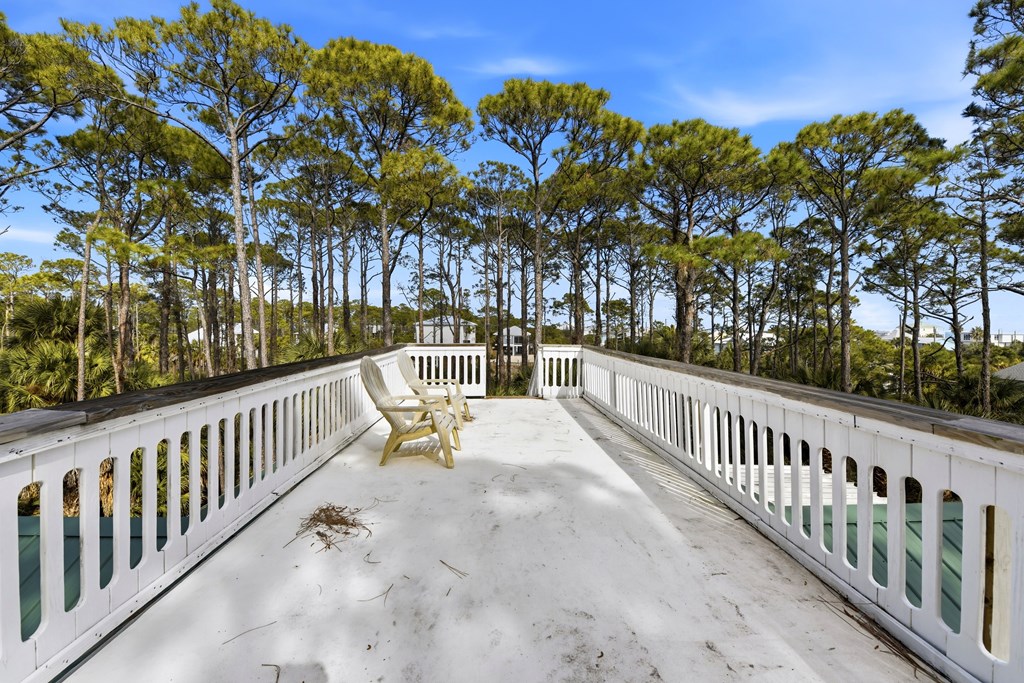 548 E Pine Ave, St. George Island 32328