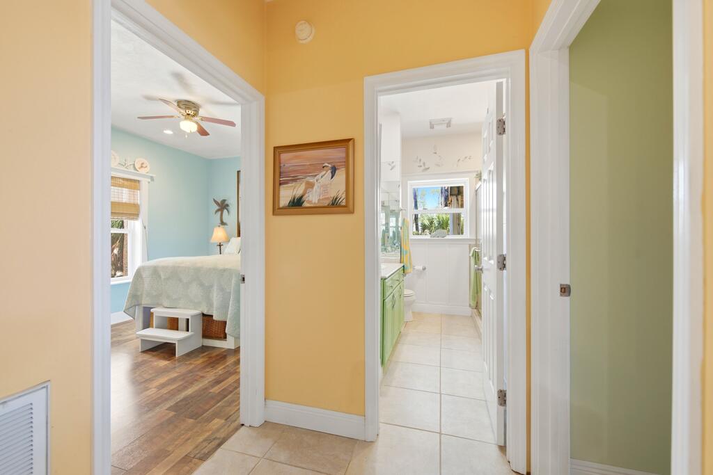 548 E Pine Ave, St. George Island 32328