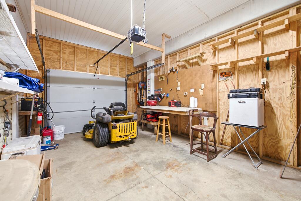 548 E Pine Ave, St. George Island 32328