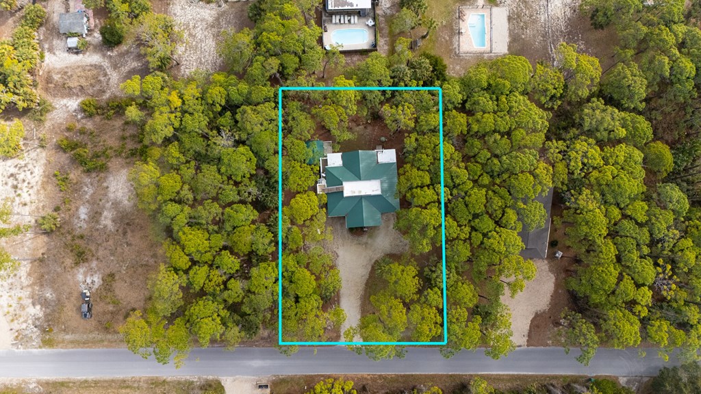 548 E Pine Ave, St. George Island 32328