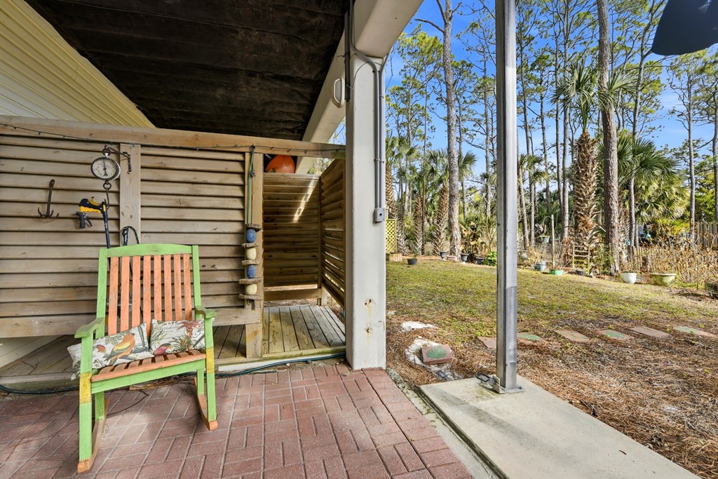 548 E Pine Ave, St. George Island 32328