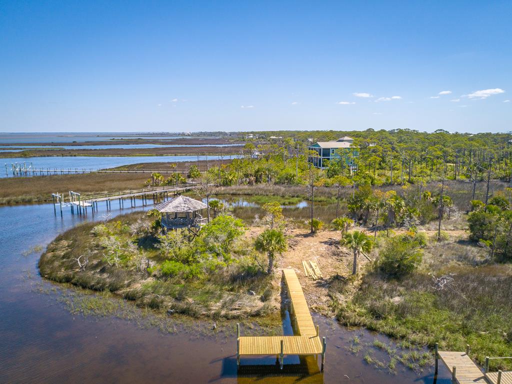 1835 Bayview Dr, St. George Island 32328