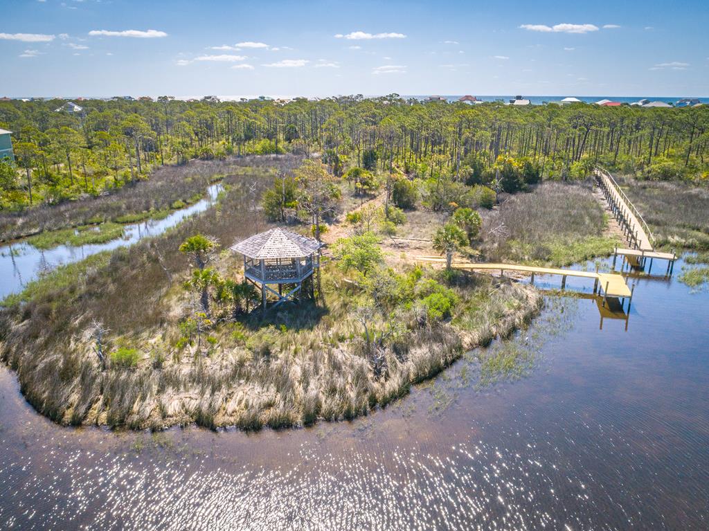 1835 Bayview Dr, St. George Island 32328