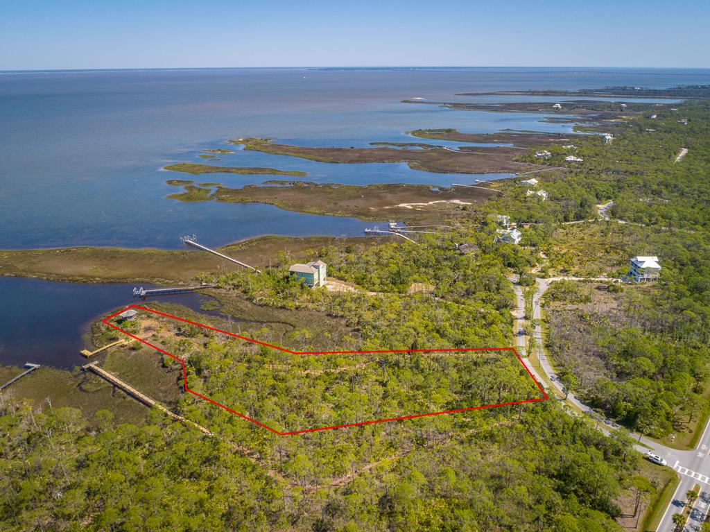 1835 Bayview Dr, St. George Island 32328