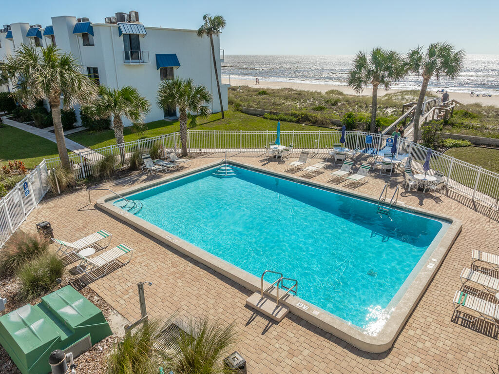 240 W Gorrie Dr # 2, St. George Island 32328 Unit: Villa H 2