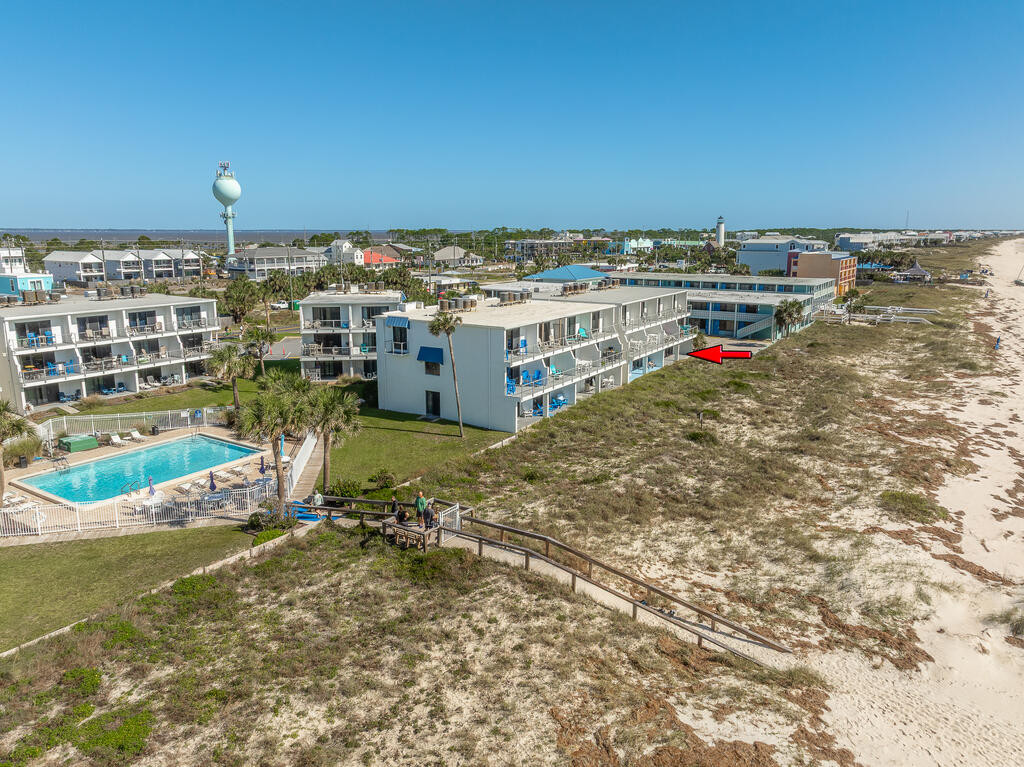 240 W Gorrie Dr # 2, St. George Island 32328 Unit: Villa H 2