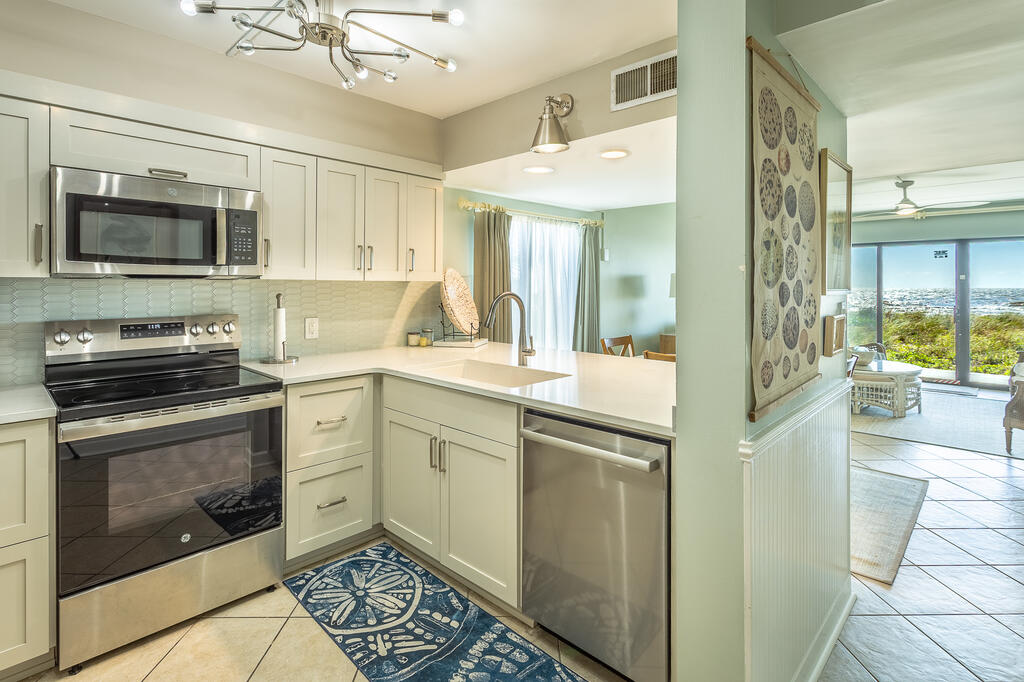 240 W Gorrie Dr # 2, St. George Island 32328 Unit: Villa H 2