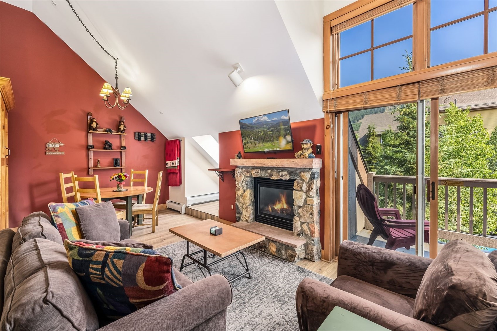 135 Dercum DRIVE 8630