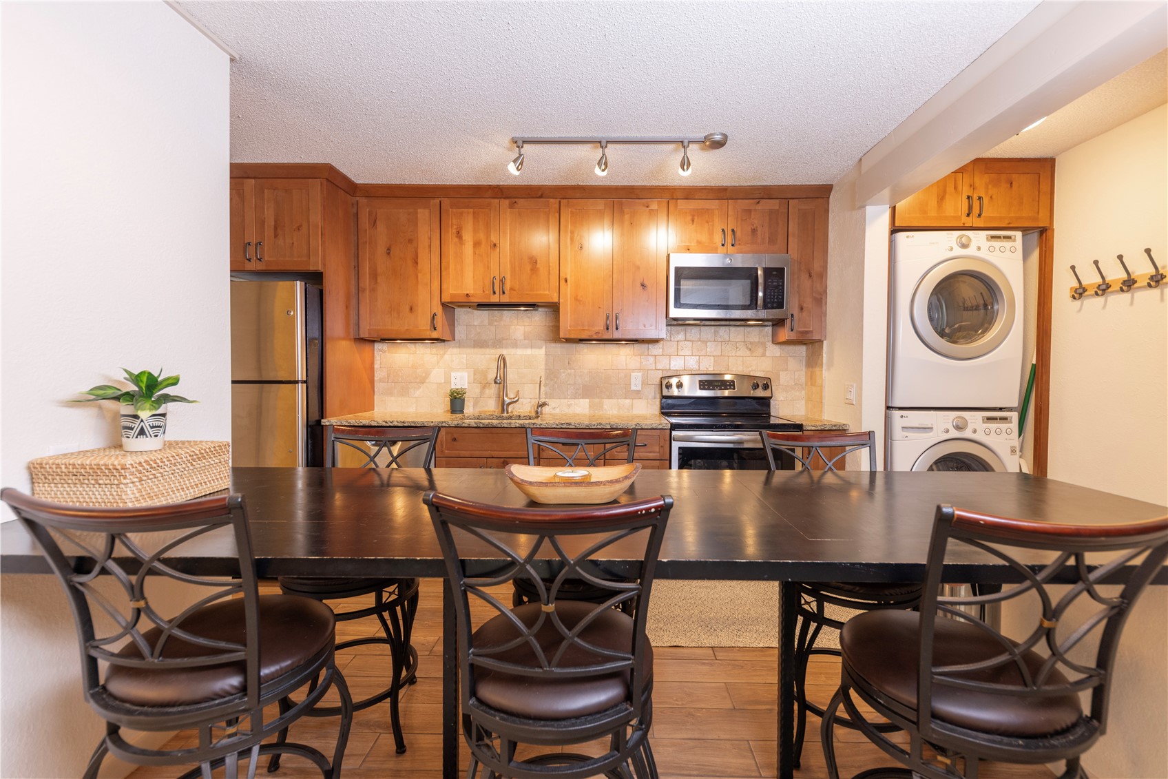 1115 Ski Hill ROAD 81