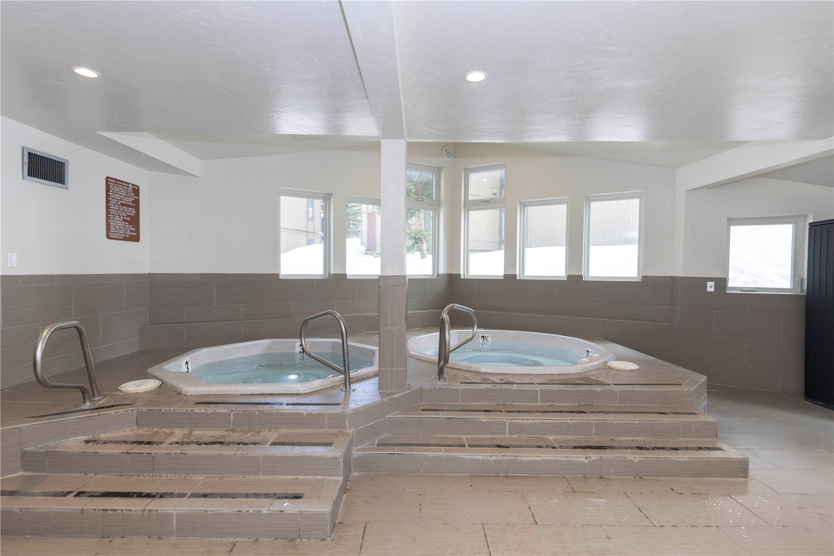 1115 Ski Hill ROAD 81