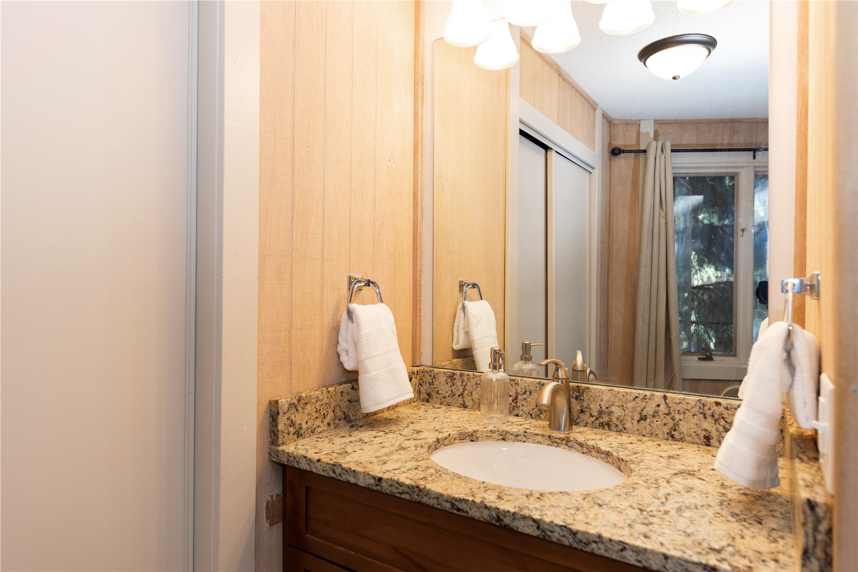1115 Ski Hill ROAD 81