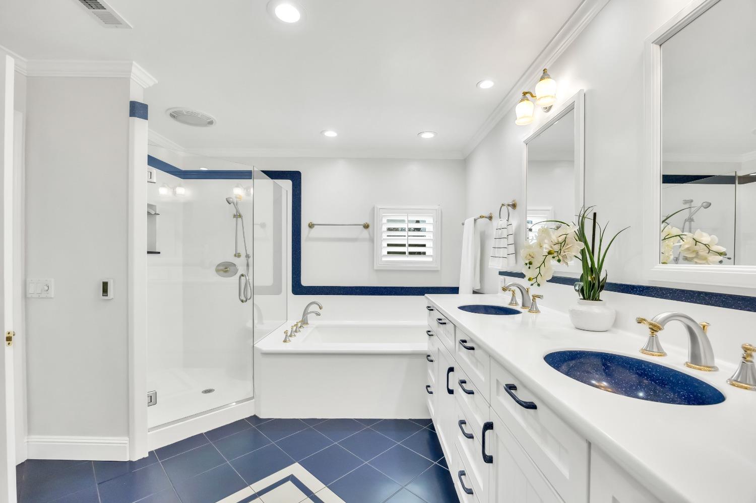 11587 Crystal Lake Court