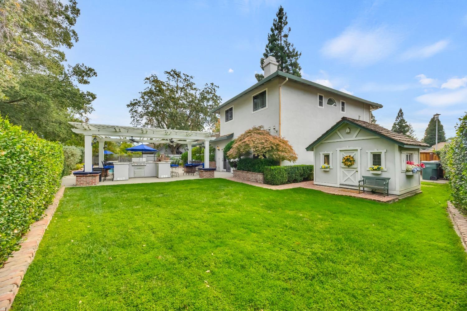 11587 Crystal Lake Court