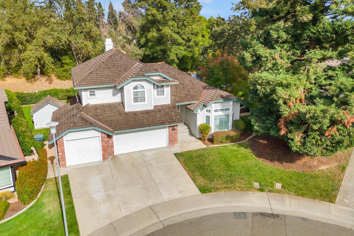 11587 Crystal Lake Court