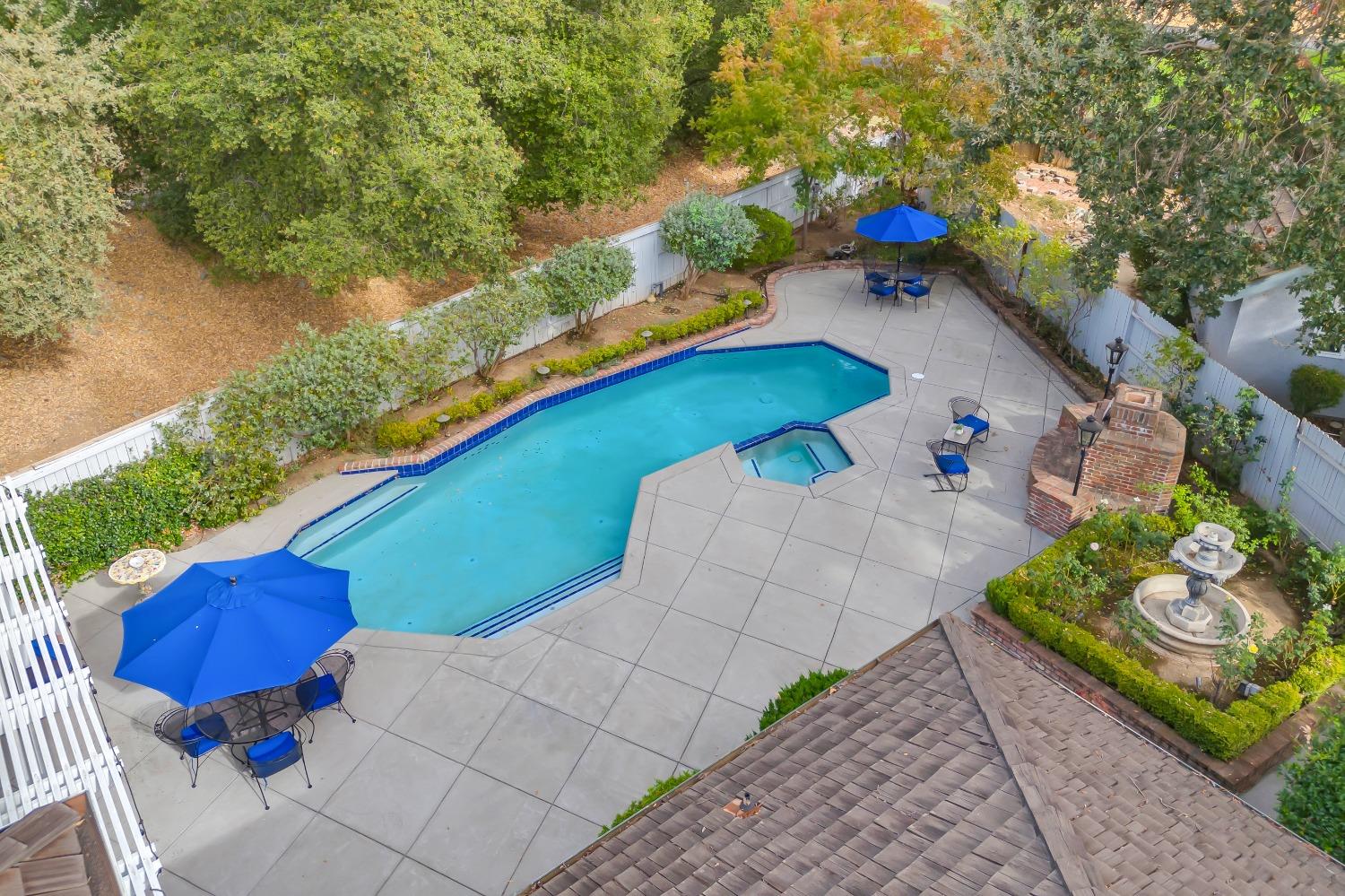11587 Crystal Lake Court
