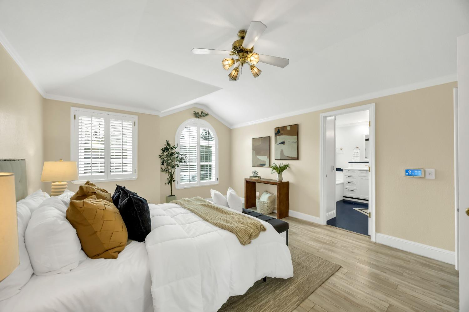 11587 Crystal Lake Court
