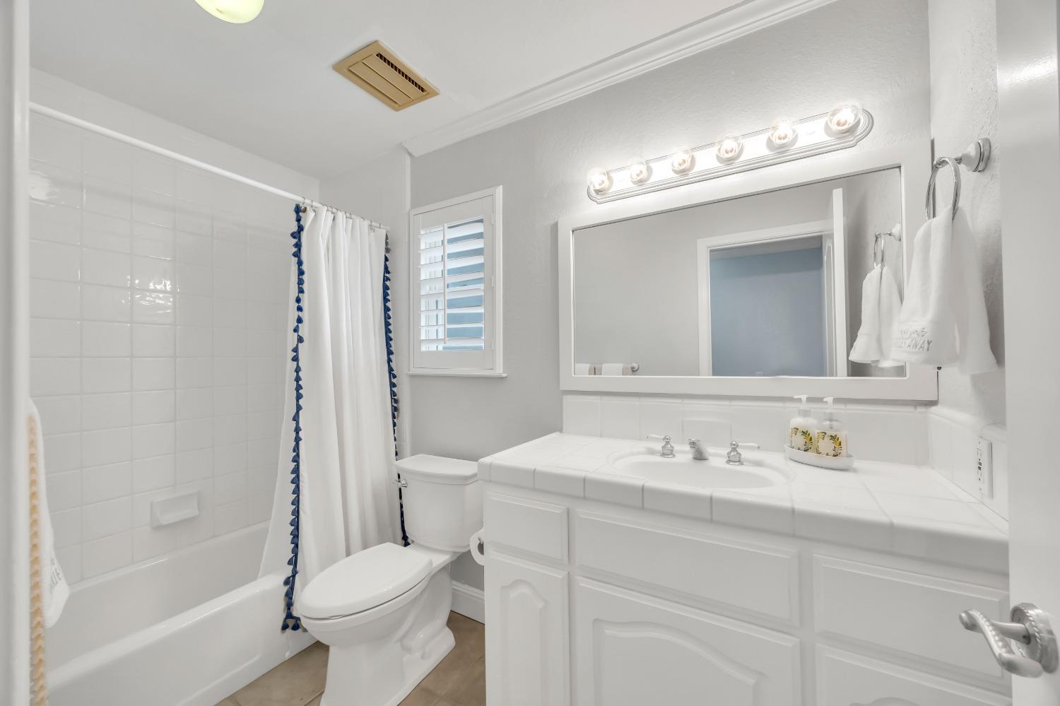 11587 Crystal Lake Court