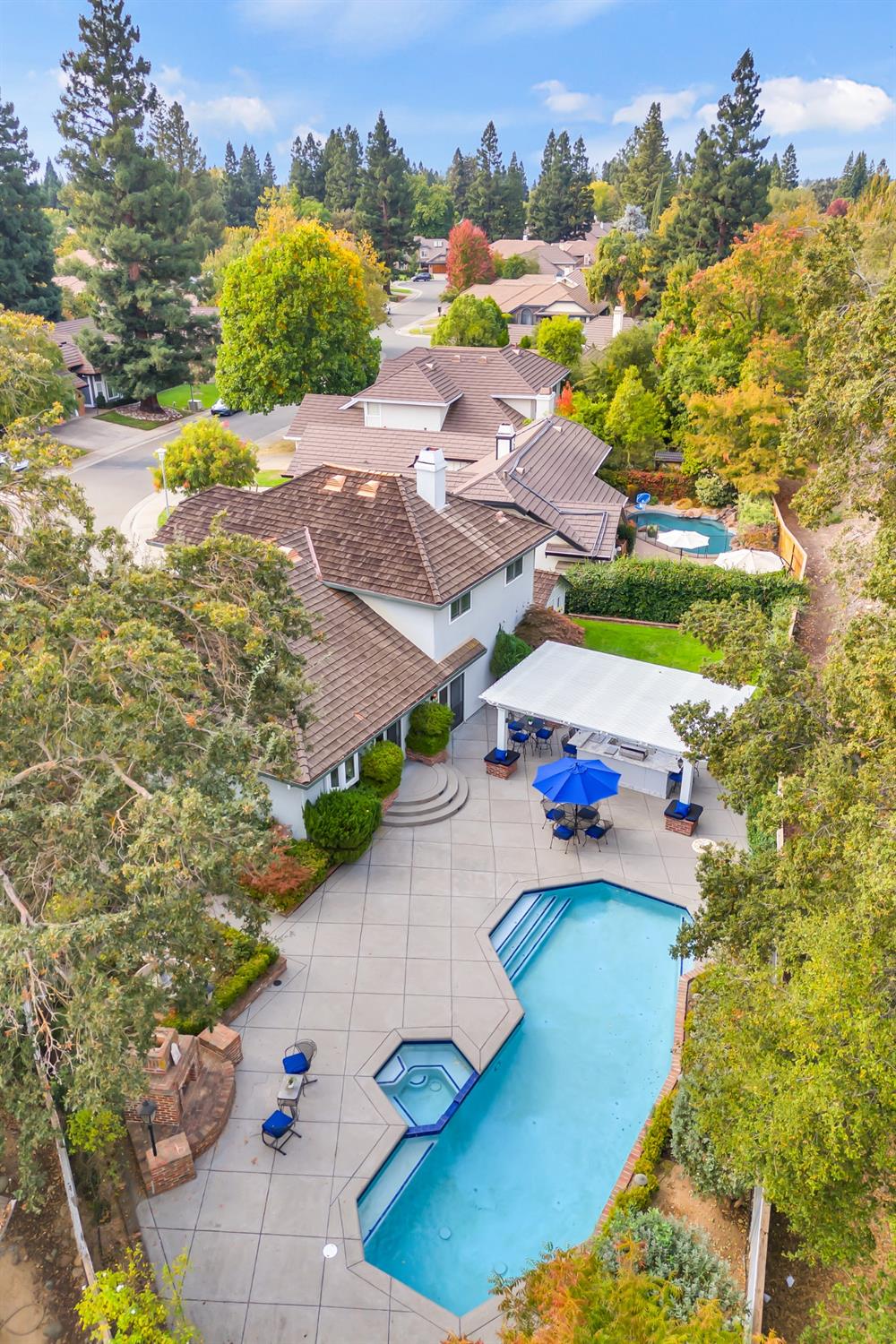 11587 Crystal Lake Court