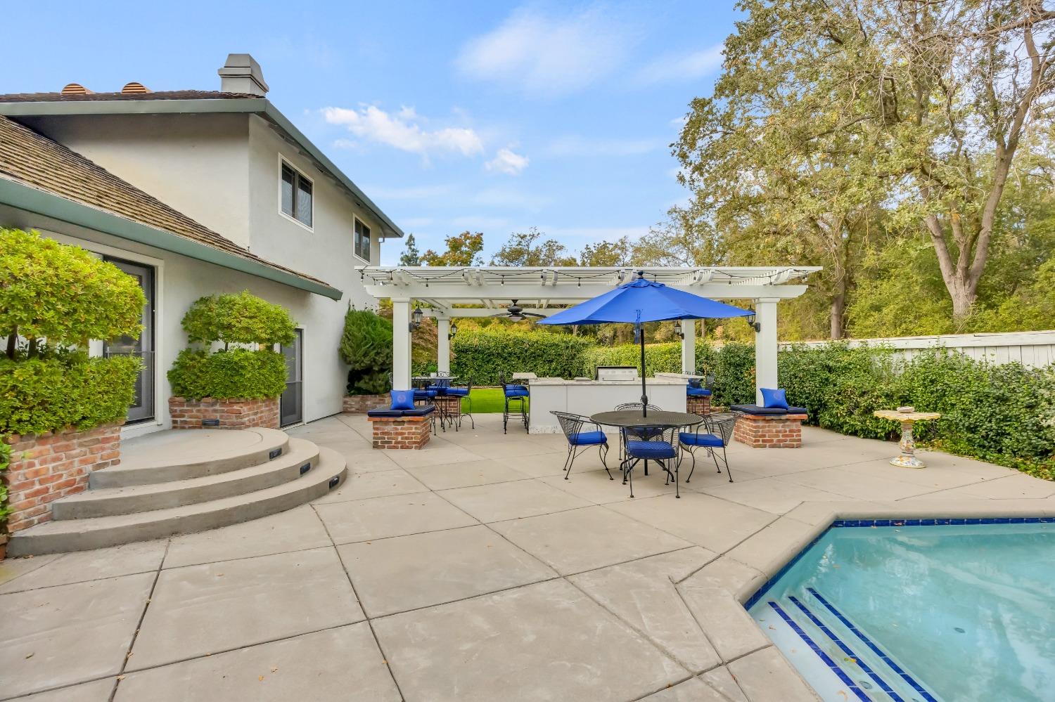 11587 Crystal Lake Court