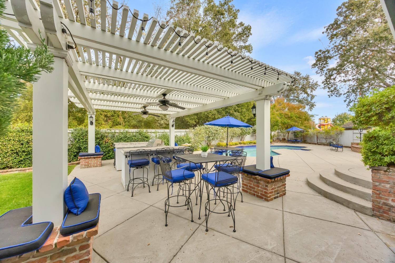 11587 Crystal Lake Court
