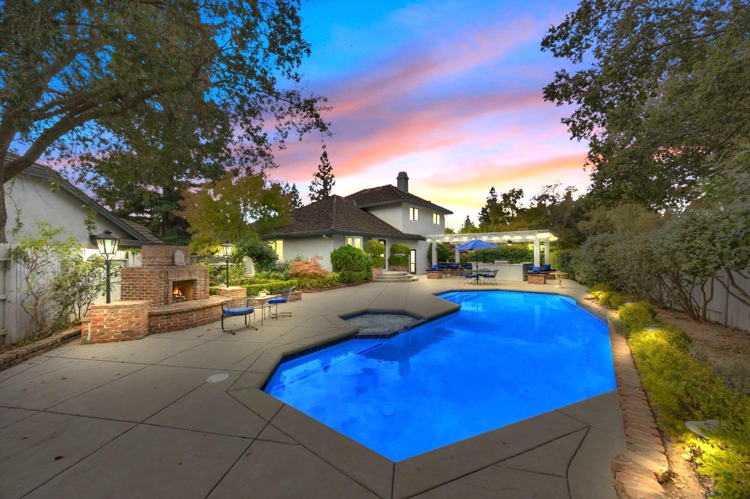 11587 Crystal Lake Court