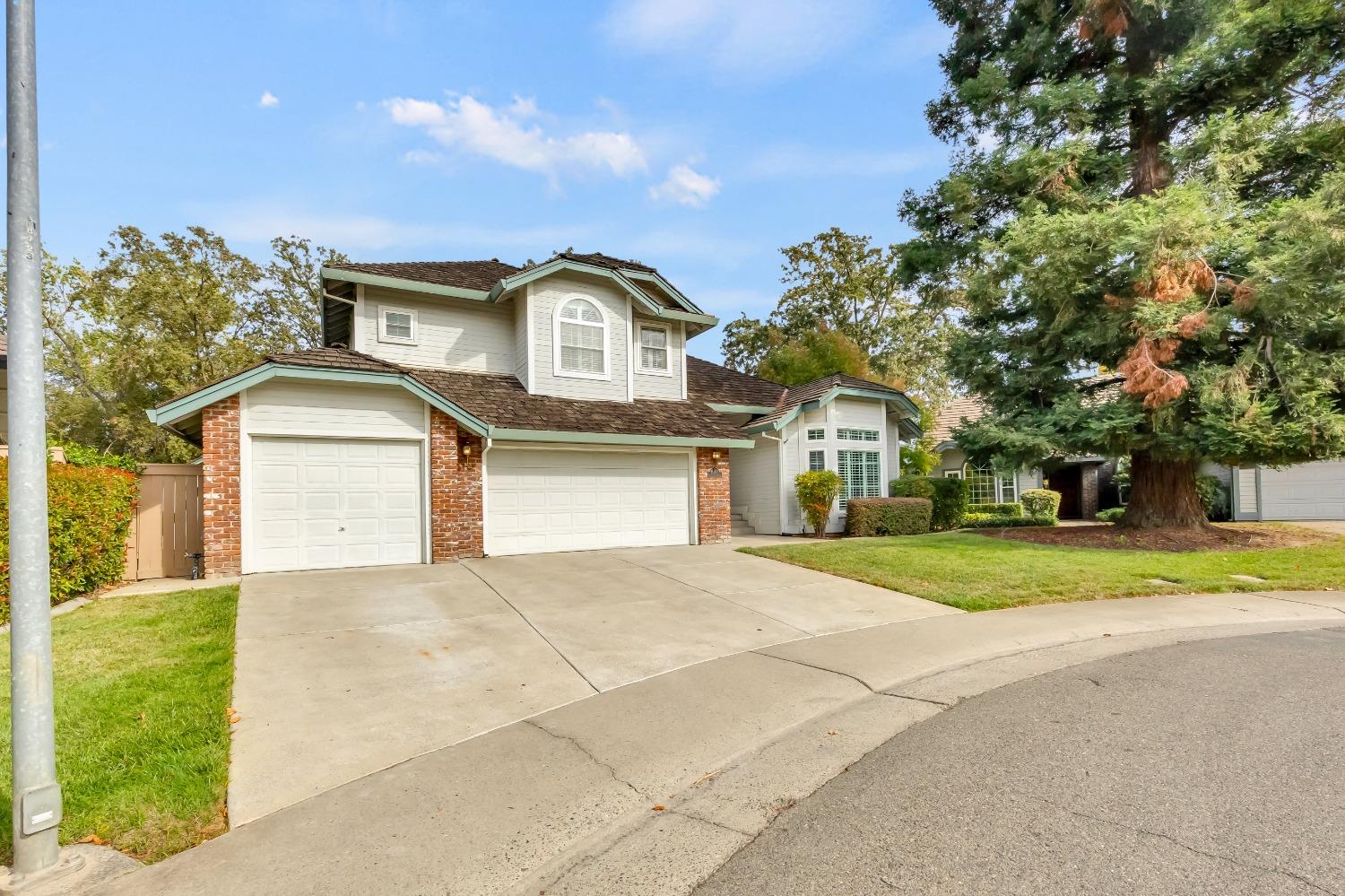 11587 Crystal Lake Court