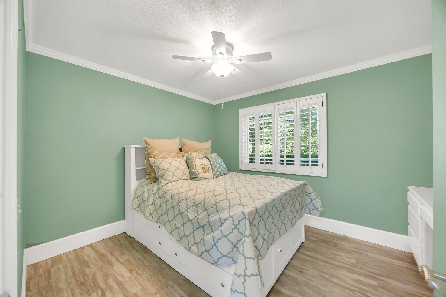 11587 Crystal Lake Court