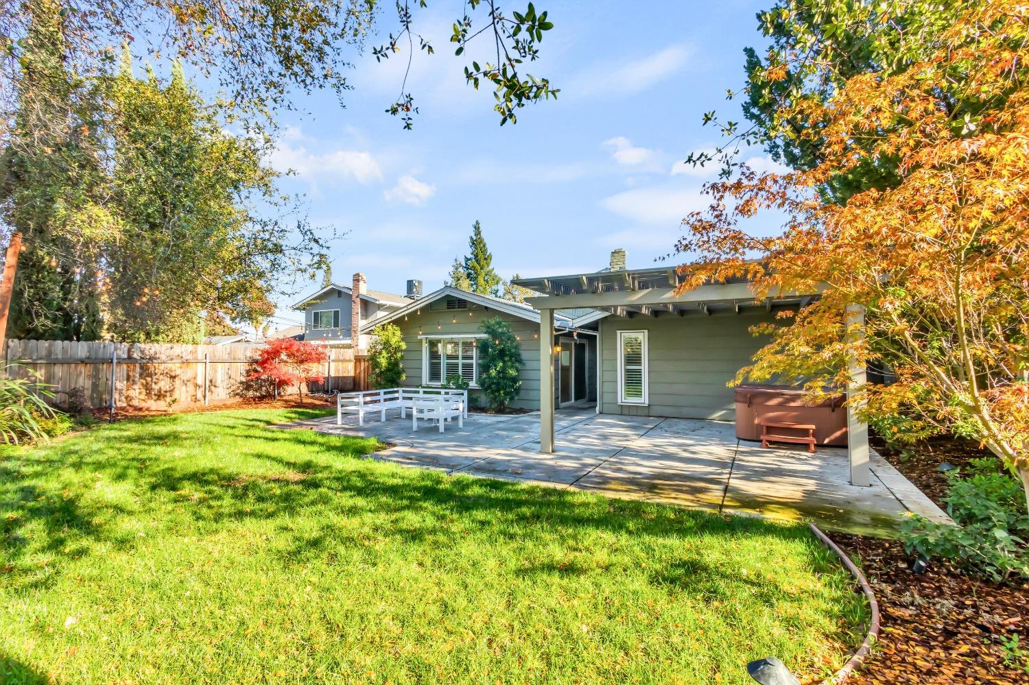6821 Lonicera Drive