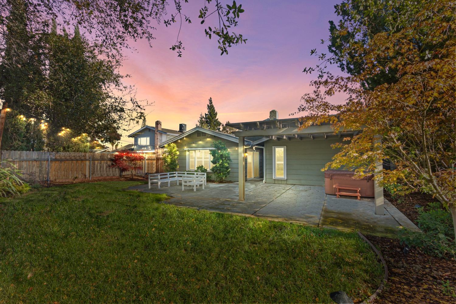 6821 Lonicera Drive