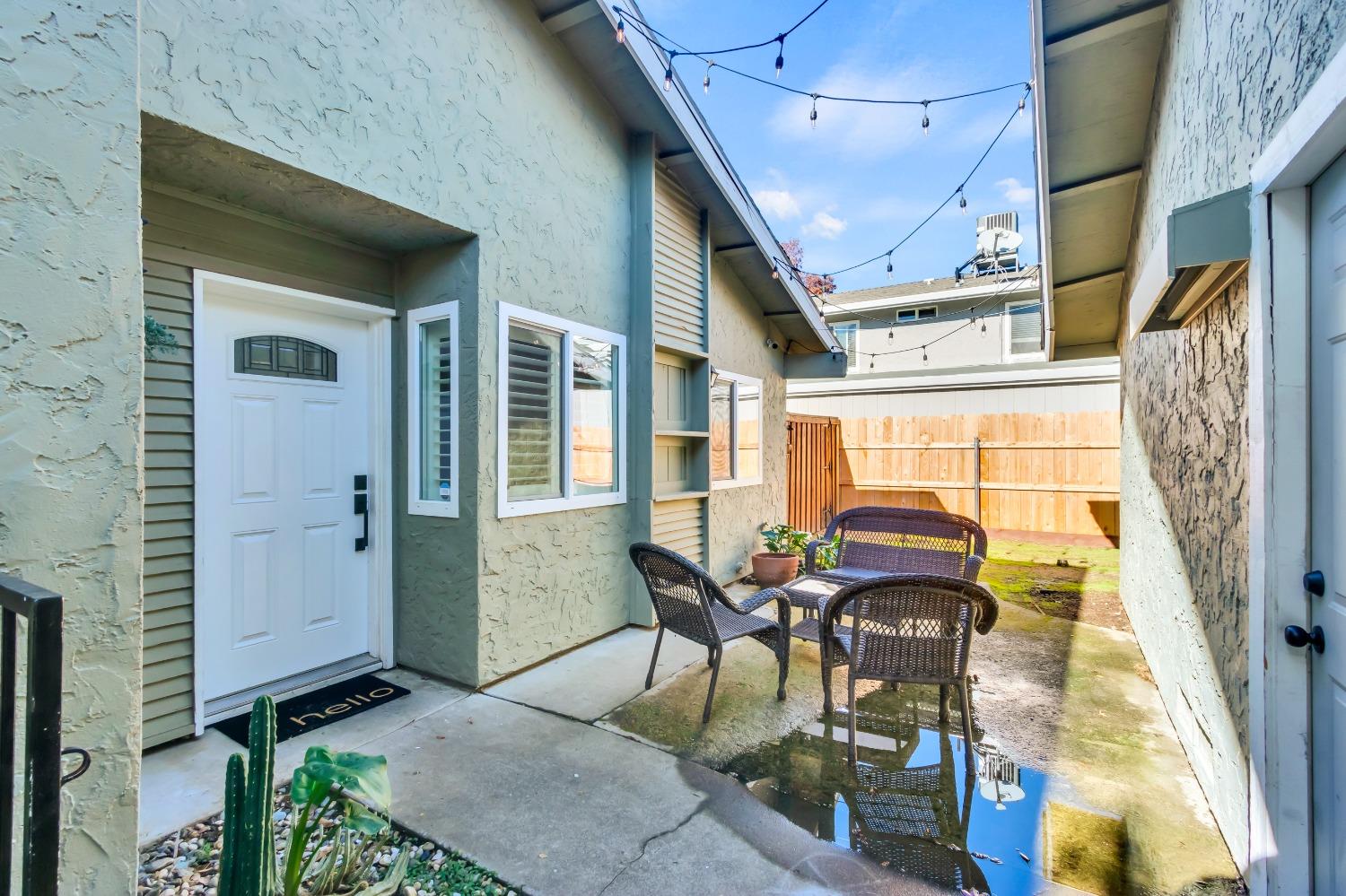 6821 Lonicera Drive