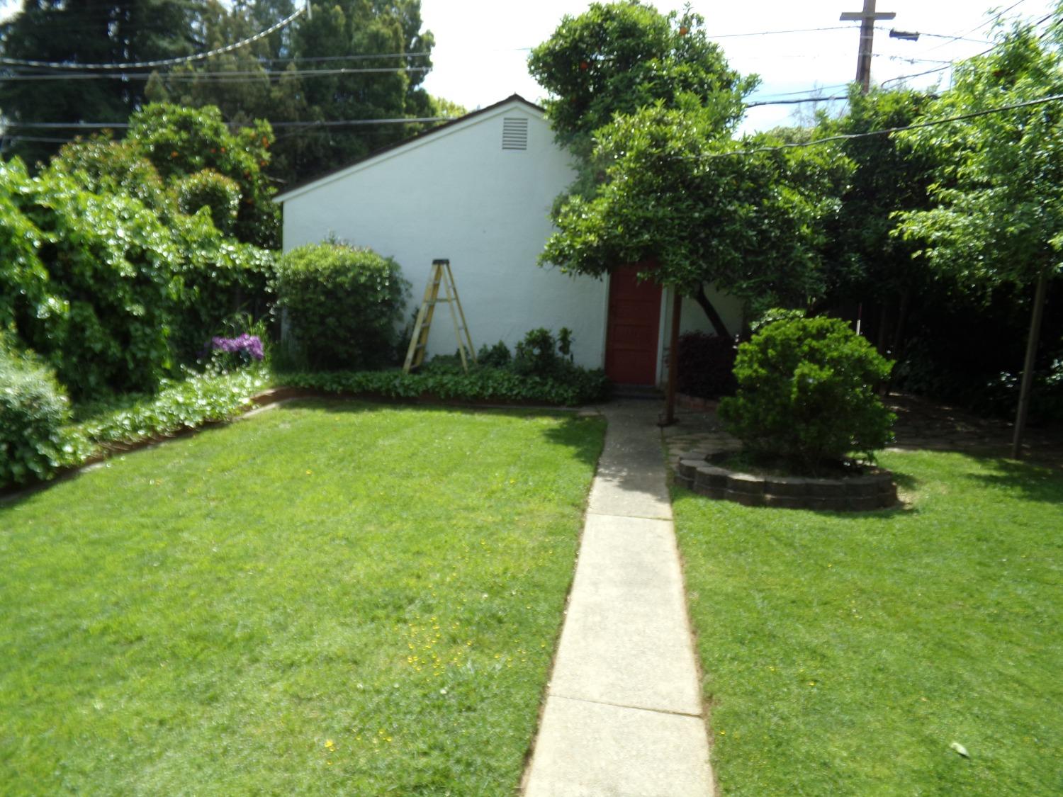 5252 H Street