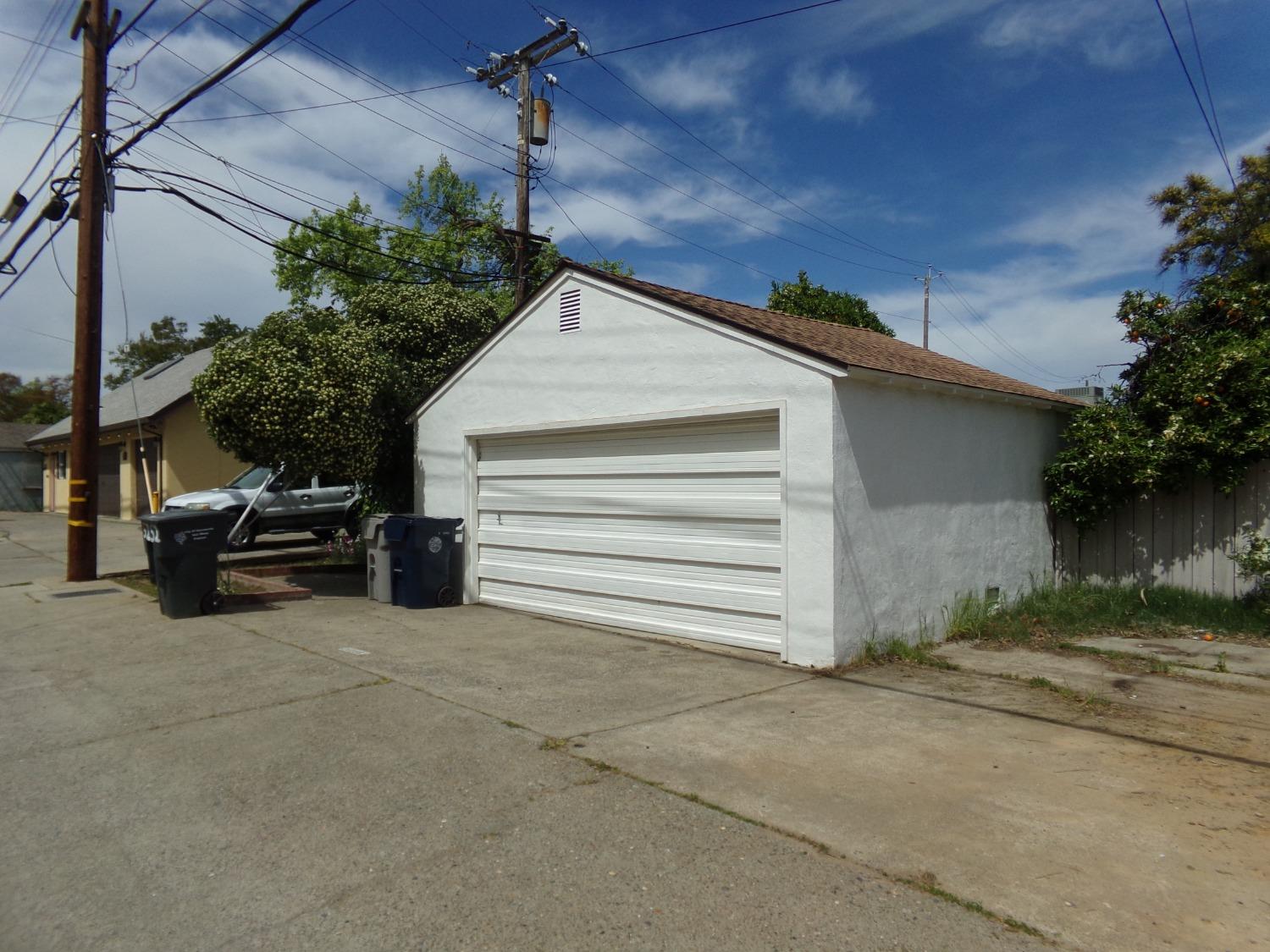 5252 H Street