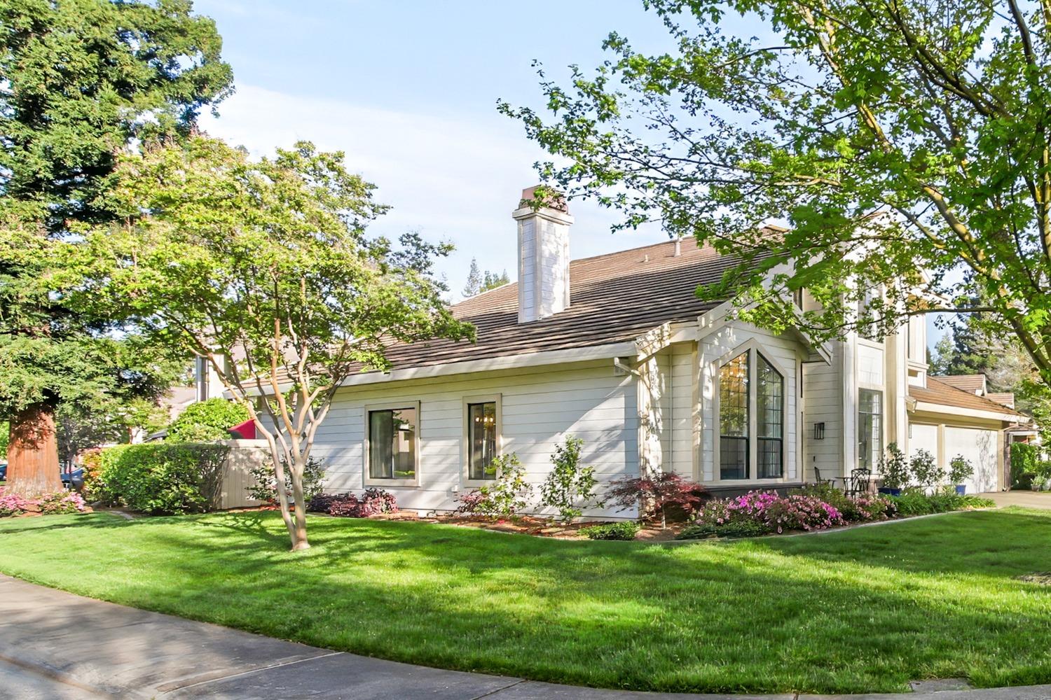 2121 Campton Circle