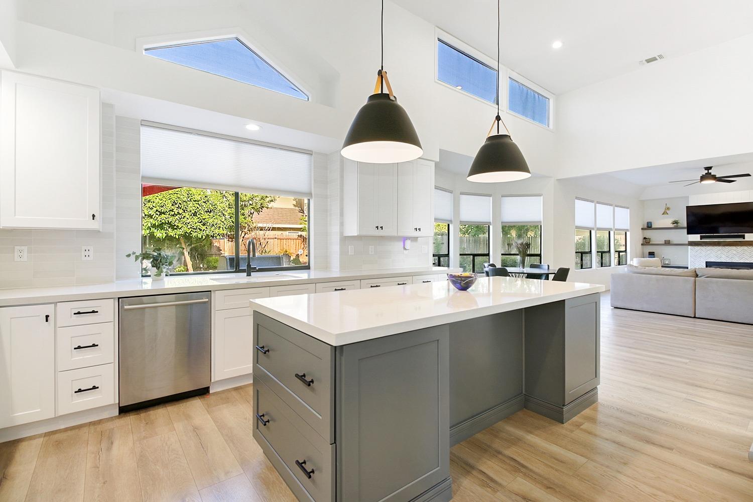 2121 Campton Circle