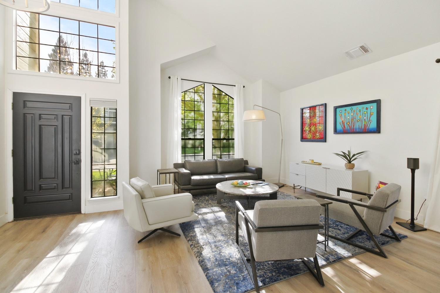 2121 Campton Circle