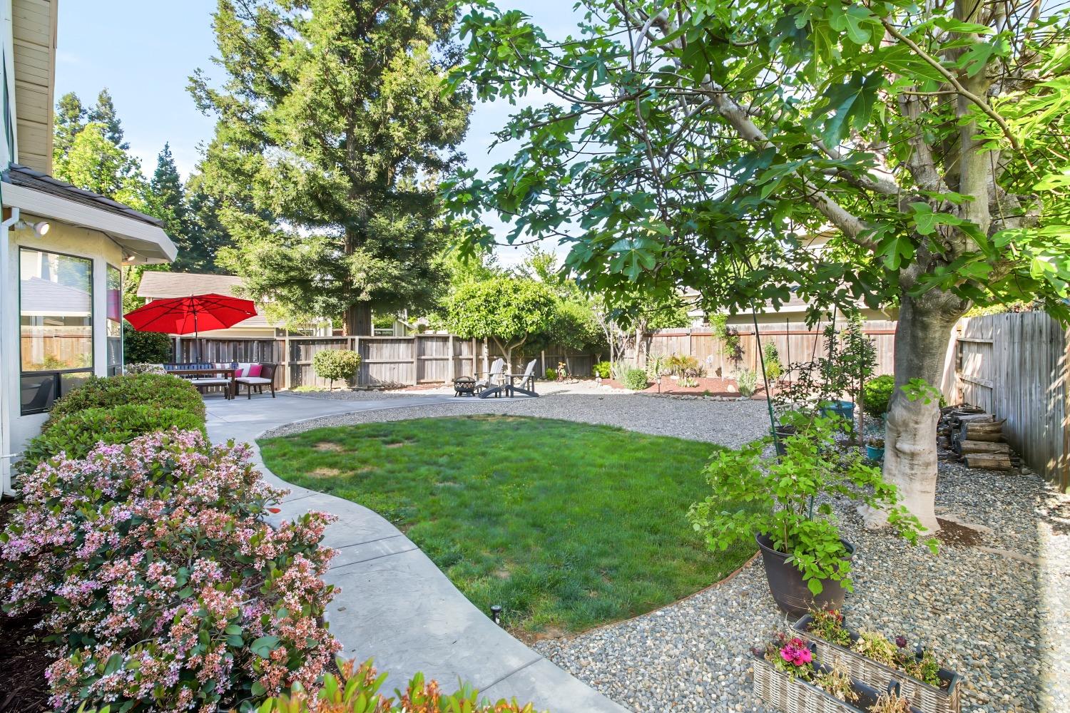 2121 Campton Circle