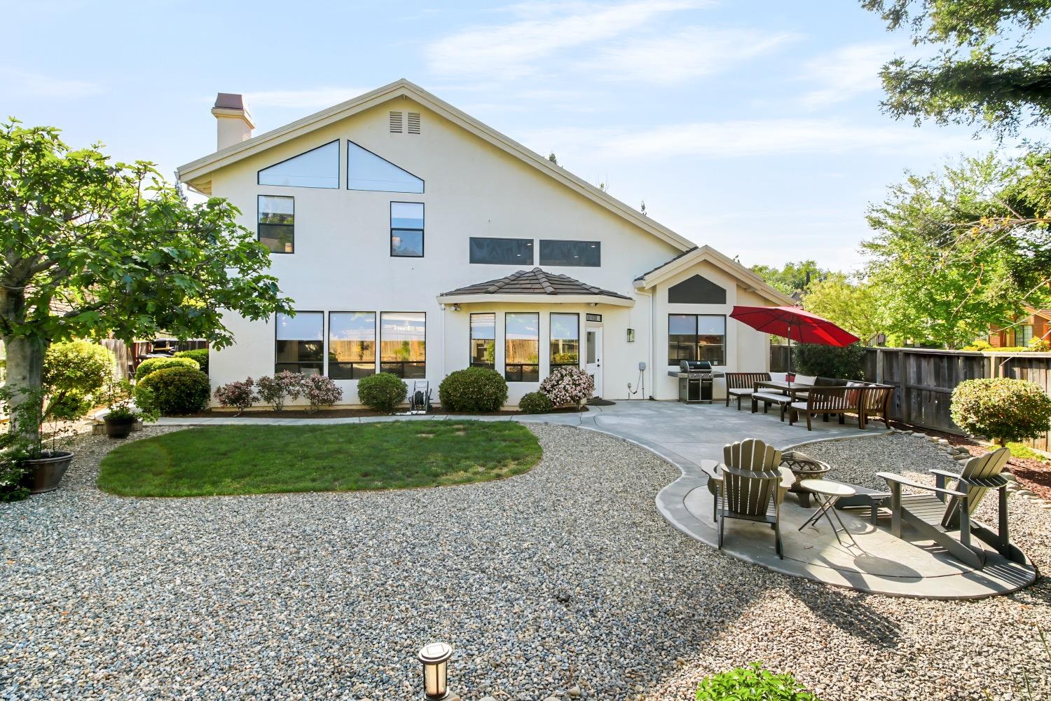 2121 Campton Circle