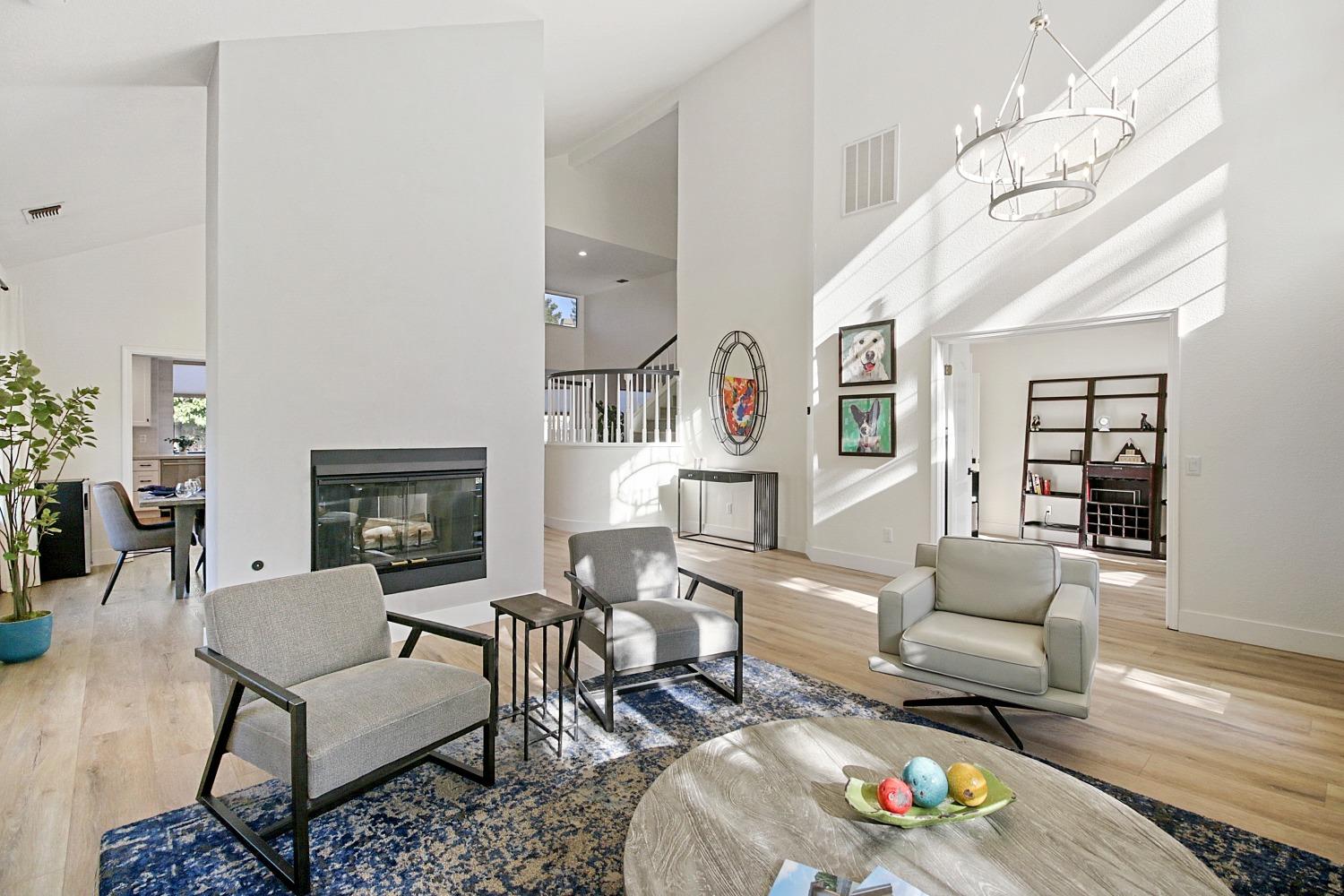 2121 Campton Circle