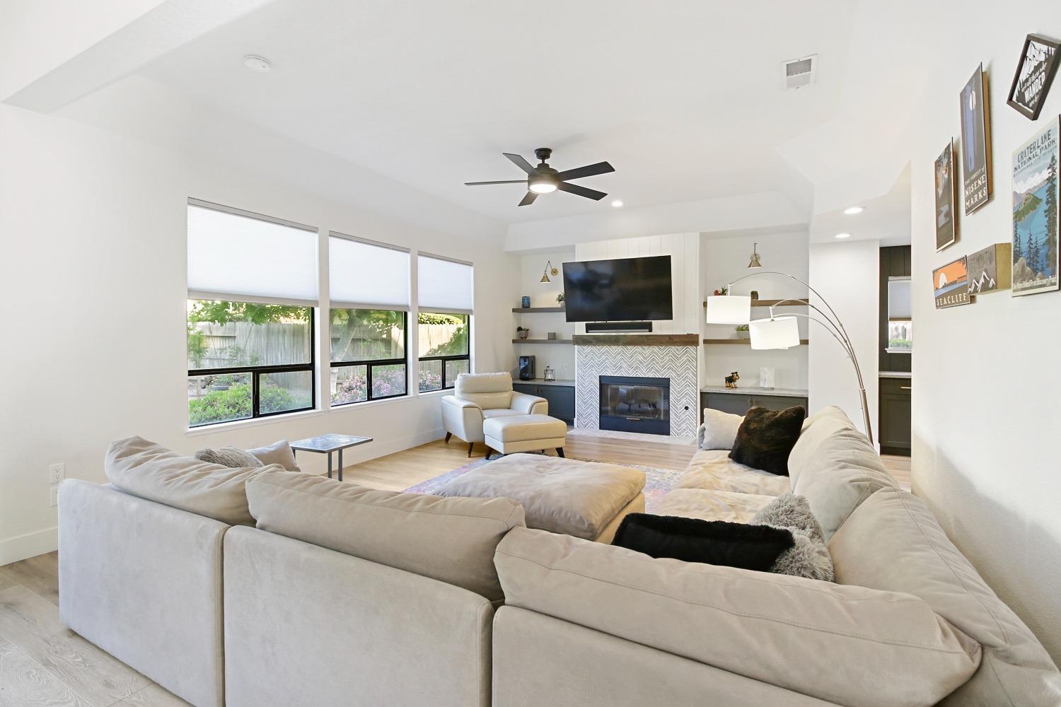 2121 Campton Circle