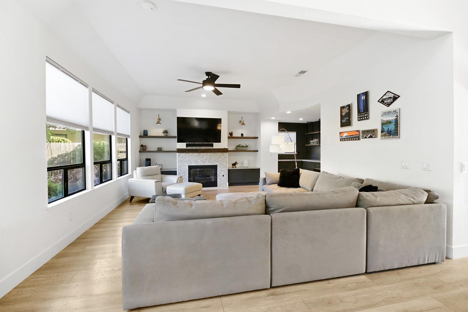 2121 Campton Circle