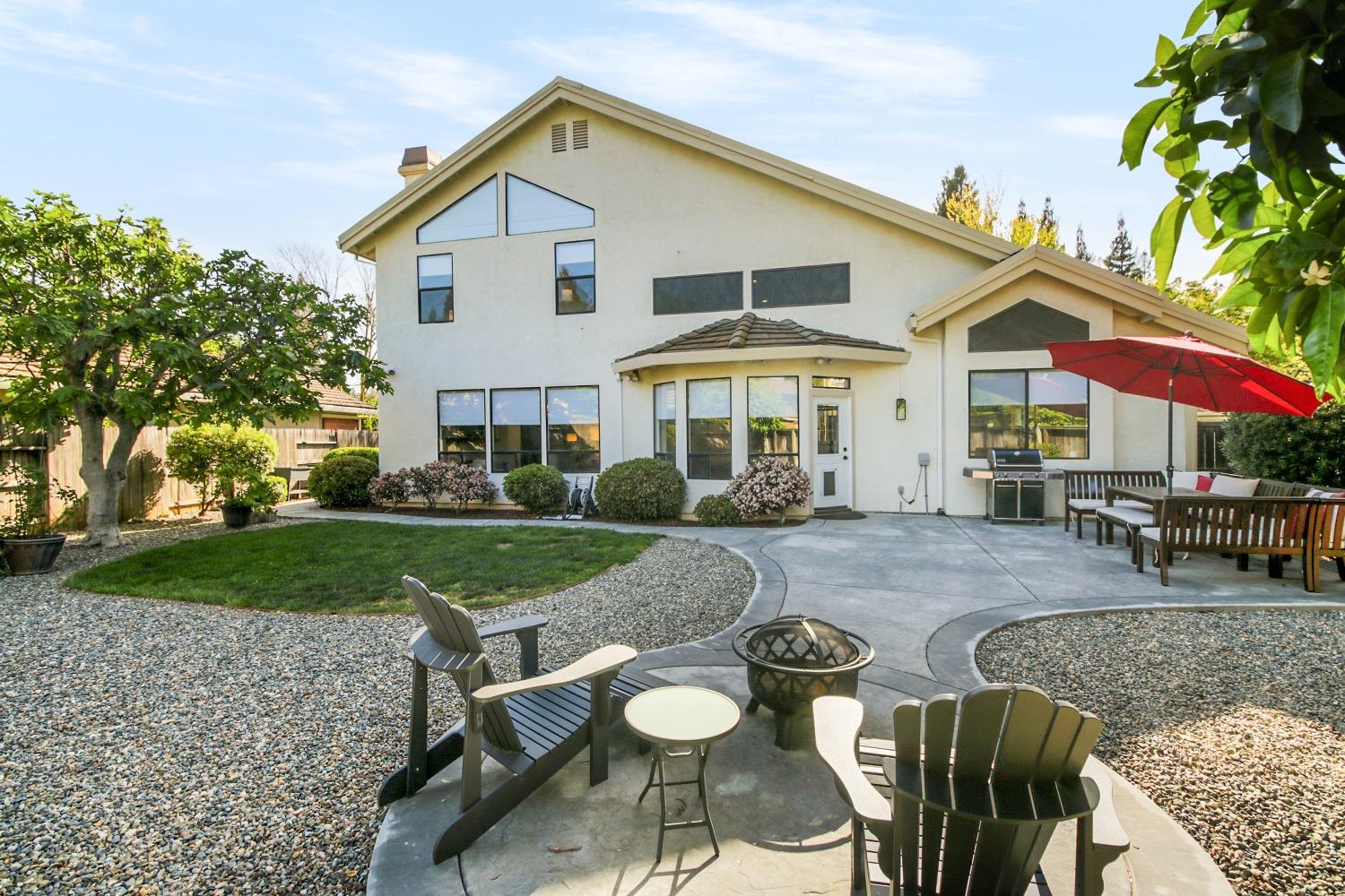 2121 Campton Circle
