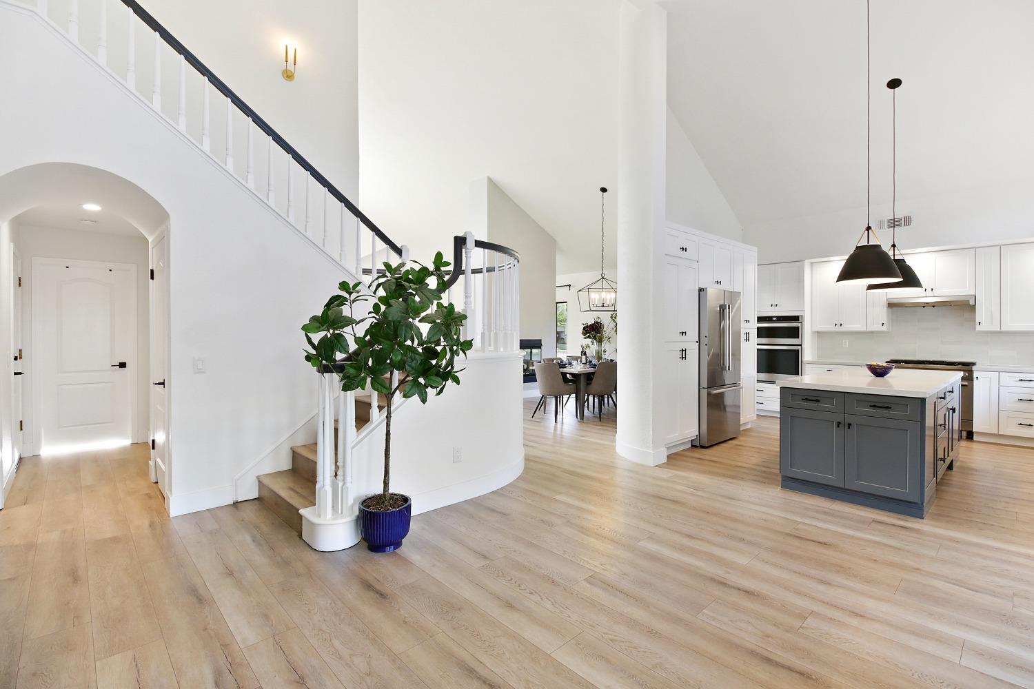 2121 Campton Circle