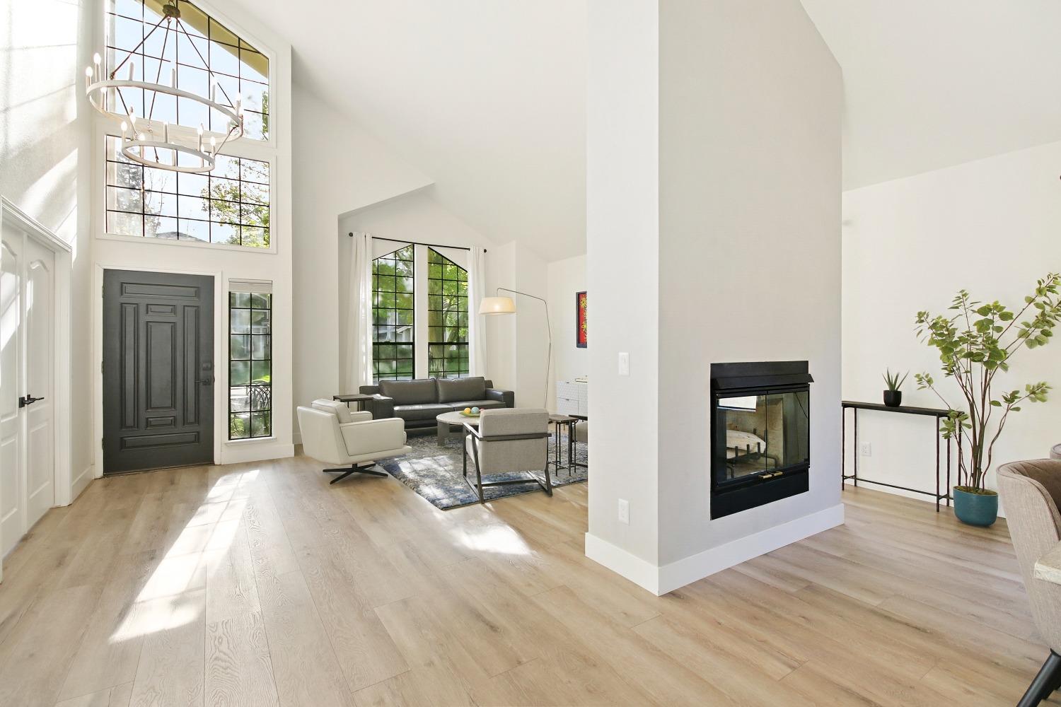 2121 Campton Circle