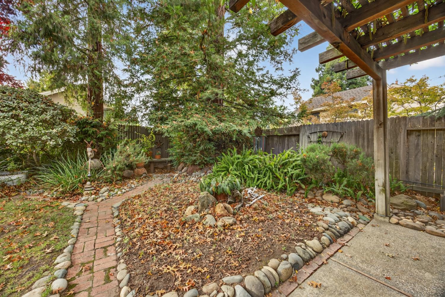 2206 Fort Point Drive