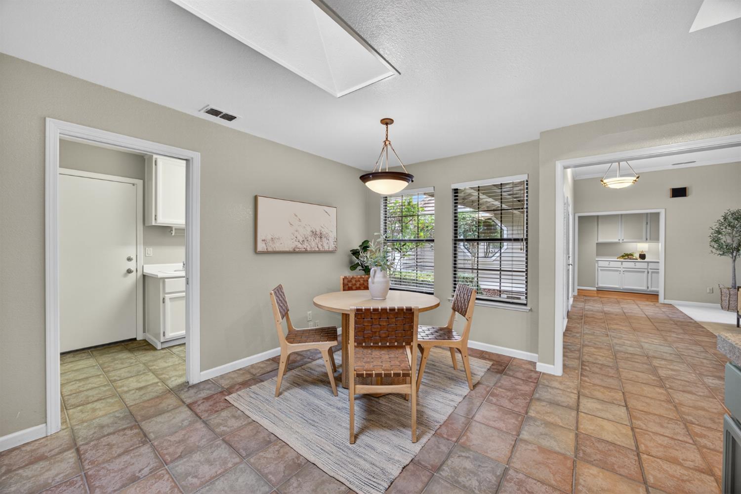 2206 Fort Point Drive