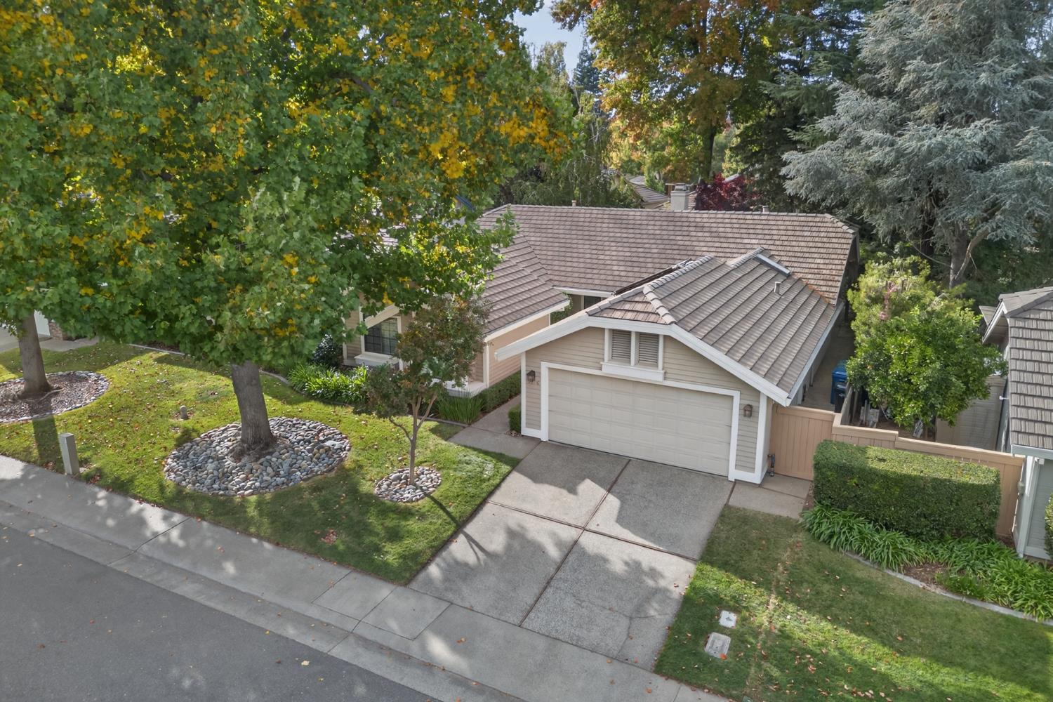 2206 Fort Point Drive