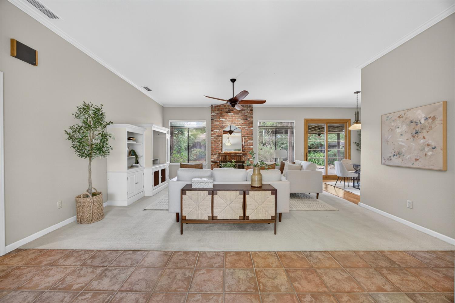 2206 Fort Point Drive