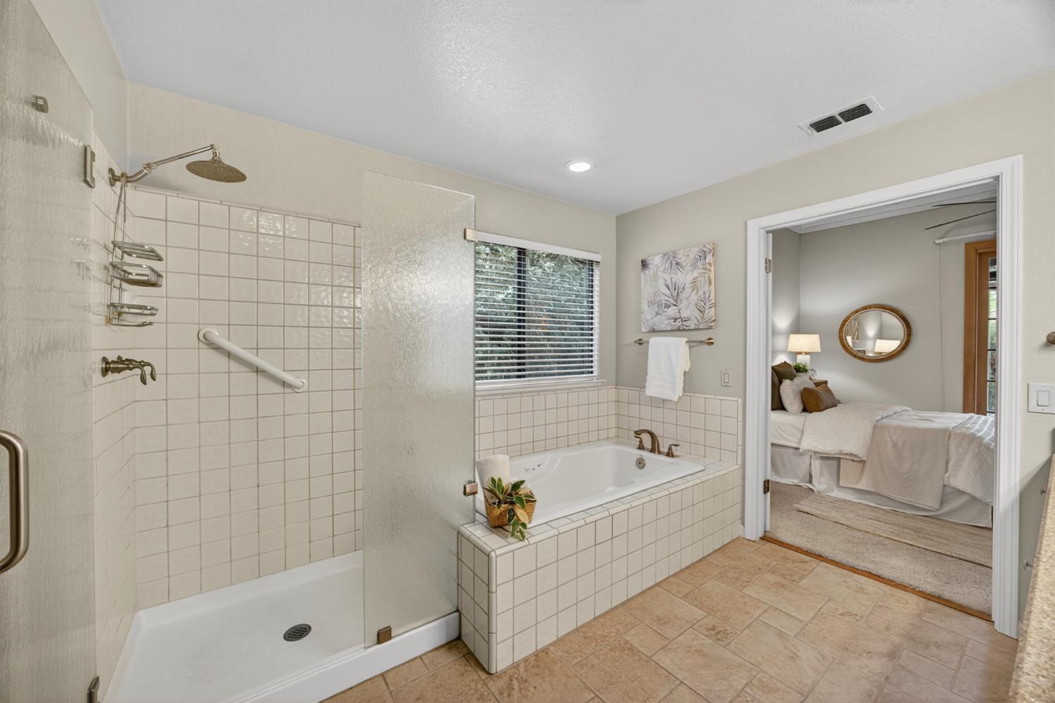 2206 Fort Point Drive