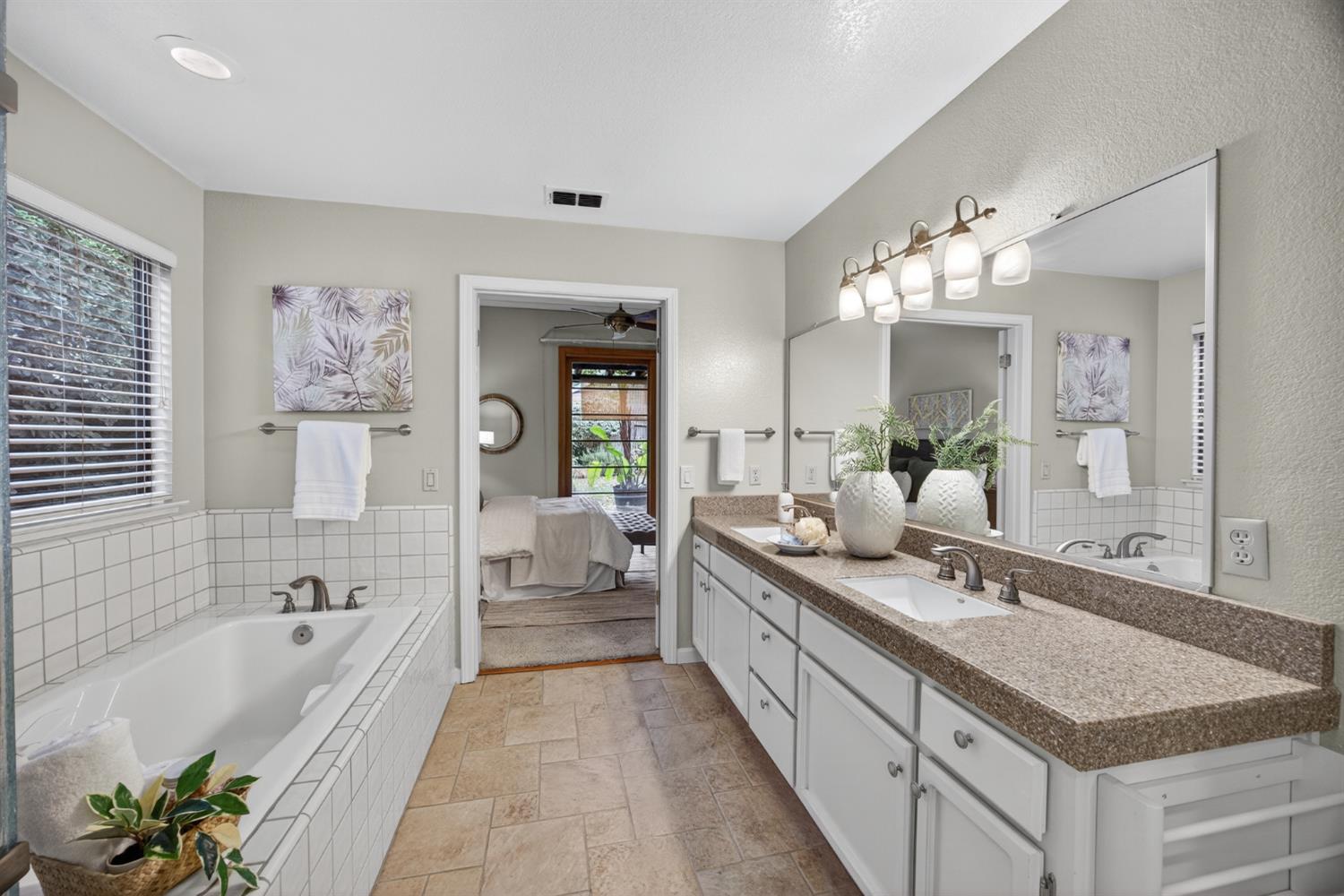 2206 Fort Point Drive