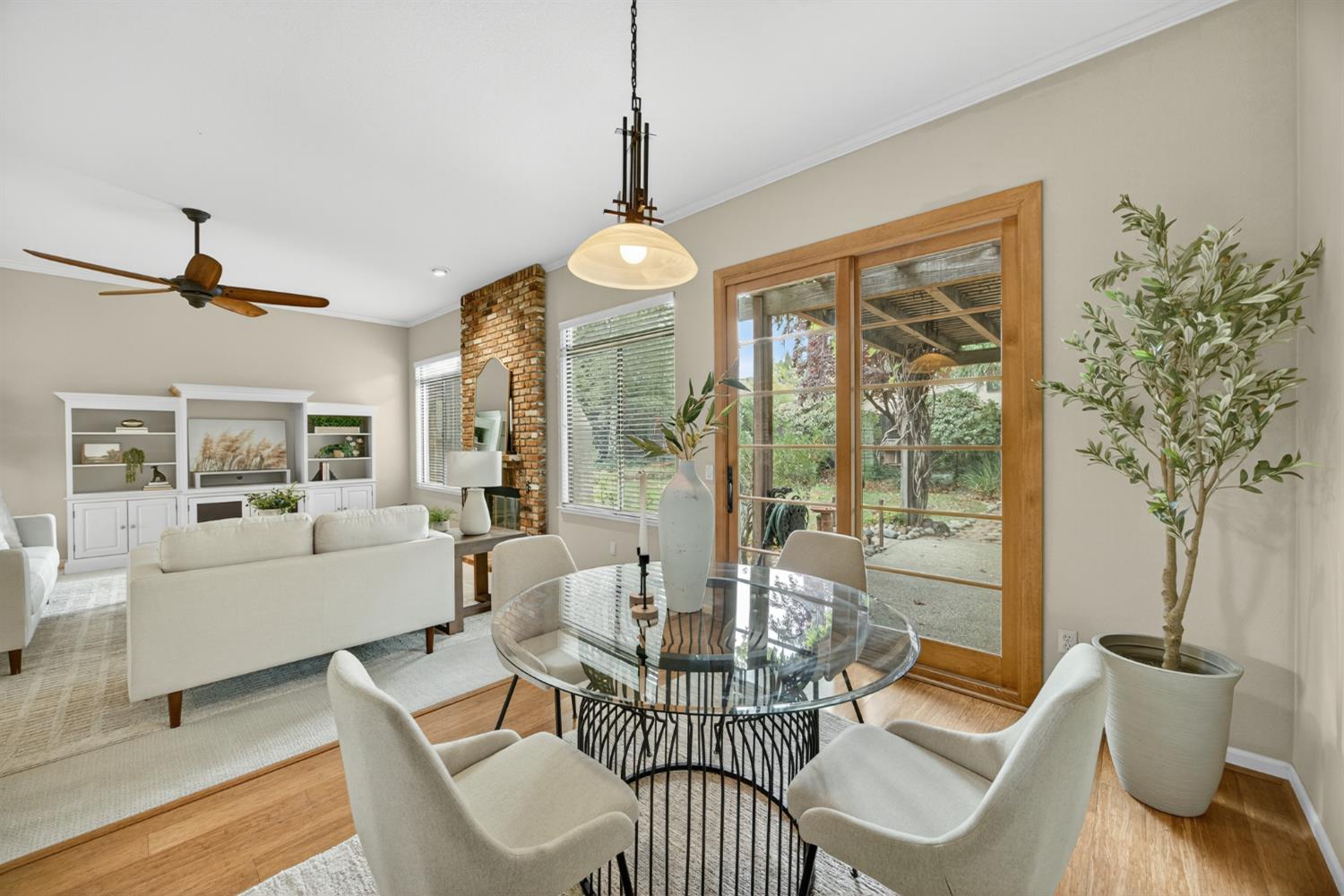 2206 Fort Point Drive